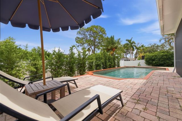6085 TANGLEWOOD DRIVE NE, St Petersburg, FL 33703
