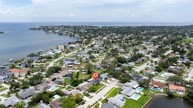 6085 TANGLEWOOD DRIVE NE, St Petersburg, FL 33703