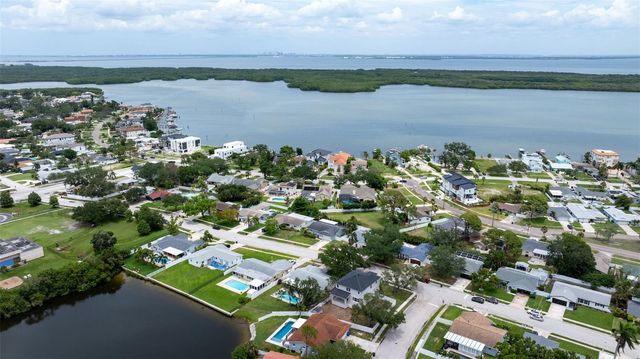6085 TANGLEWOOD DRIVE NE, St Petersburg, FL 33703