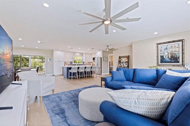 6085 TANGLEWOOD DRIVE NE, St Petersburg, FL 33703