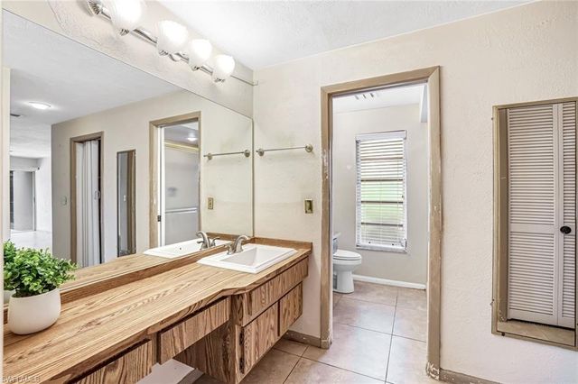 196 Baltusrol DR, Naples, FL 34113