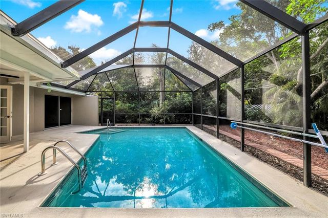 196 Baltusrol DR, Naples, FL 34113