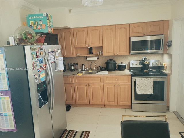 7901 Grand Canal Dr 7903, Miami, FL 33144