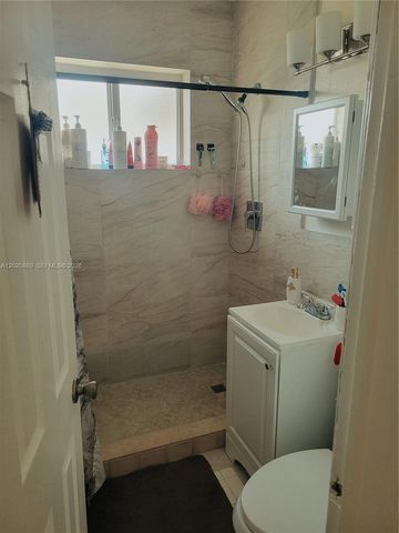 7901 Grand Canal Dr 7903, Miami, FL 33144