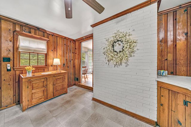 1035 Clearfield RD SW, Roanoke, VA 24015