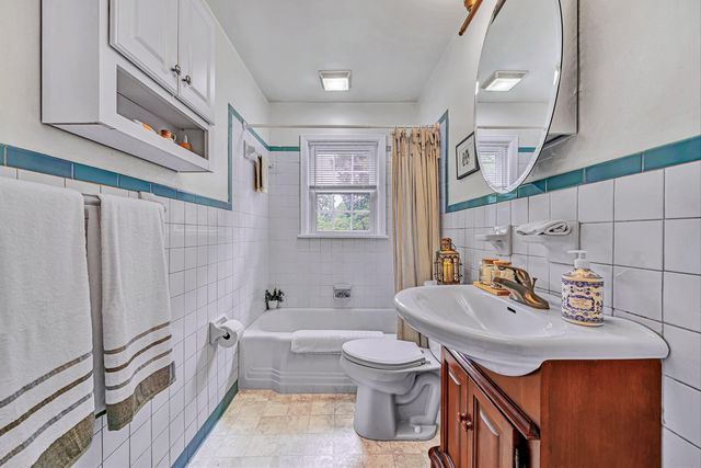 1035 Clearfield RD SW, Roanoke, VA 24015