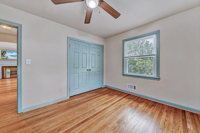 1035 Clearfield RD SW, Roanoke, VA 24015