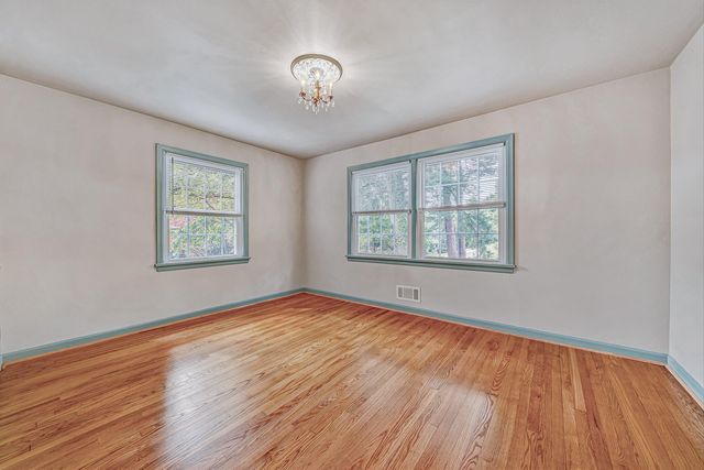 1035 Clearfield RD SW, Roanoke, VA 24015