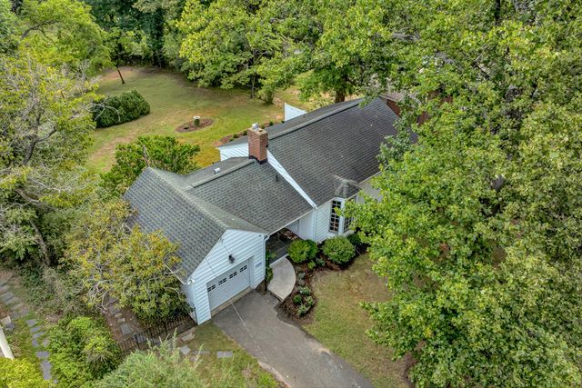 1035 Clearfield RD SW, Roanoke, VA 24015