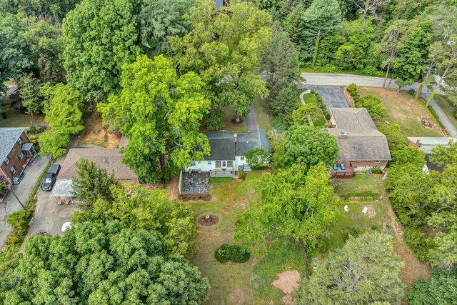 1035 Clearfield RD SW, Roanoke, VA 24015