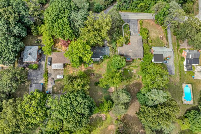 1035 Clearfield RD SW, Roanoke, VA 24015