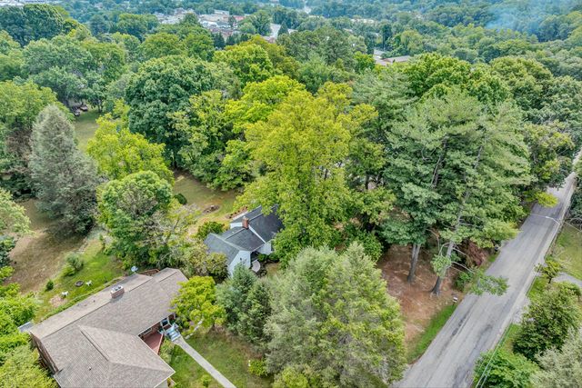 1035 Clearfield RD SW, Roanoke, VA 24015
