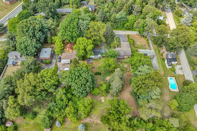 1035 Clearfield RD SW, Roanoke, VA 24015
