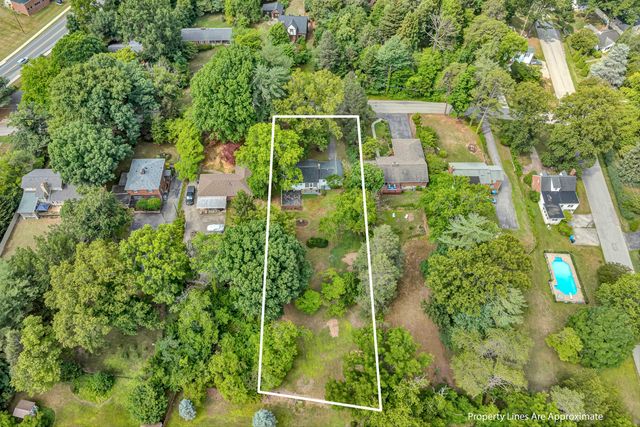 1035 Clearfield RD SW, Roanoke, VA 24015