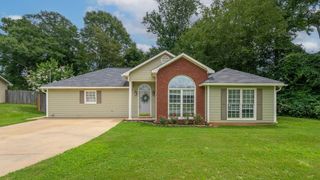 84 Summerbrook Loop, Phenix City, AL 36870