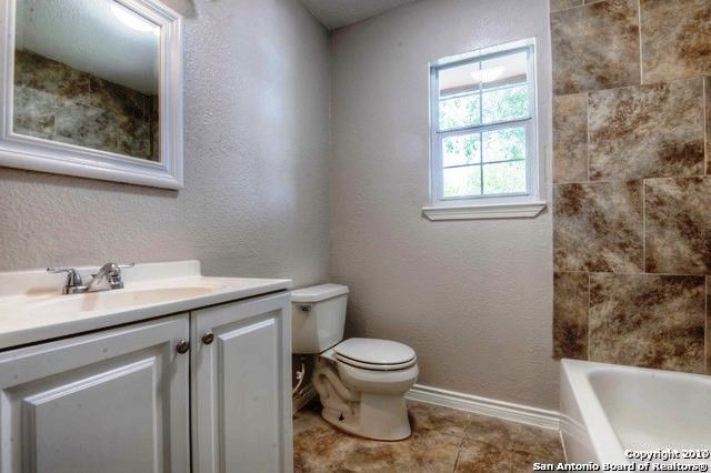 8818 SLUMBER LN, Converse, TX 78109