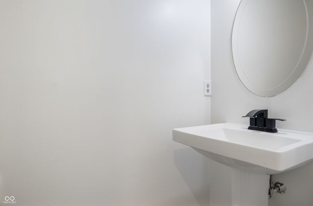 13082 Andover Drive, Carmel, IN 46033