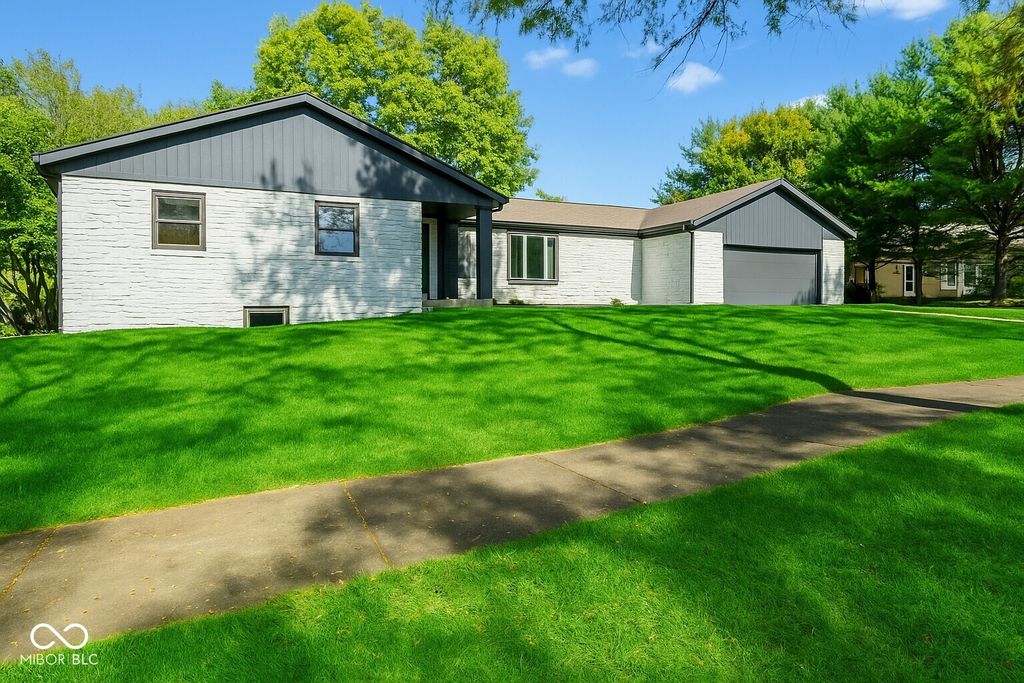 13082 Andover Drive, Carmel, IN 46033