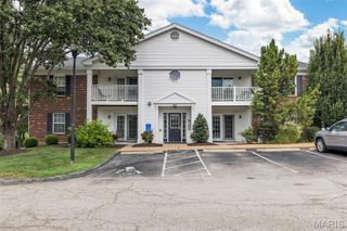 905 Hanna Place Court A, Manchester, MO 63021