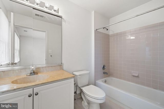 3817 PARK LAKE DR, Rockville, MD 20853