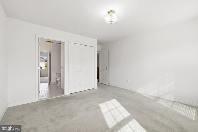 3817 PARK LAKE DR, Rockville, MD 20853