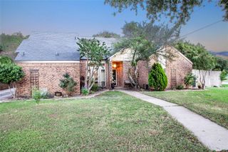 810 Highland Hills Lane, Highland Village, TX 75077