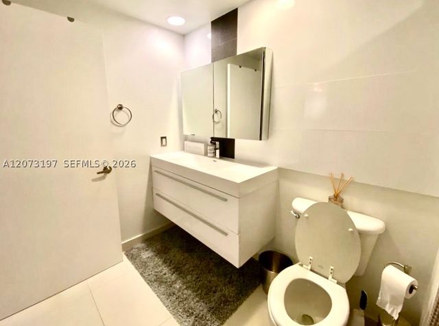 2775 NE 187th St 419, Aventura, FL 33180