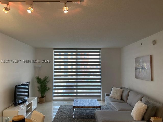 2775 NE 187th St 419, Aventura, FL 33180