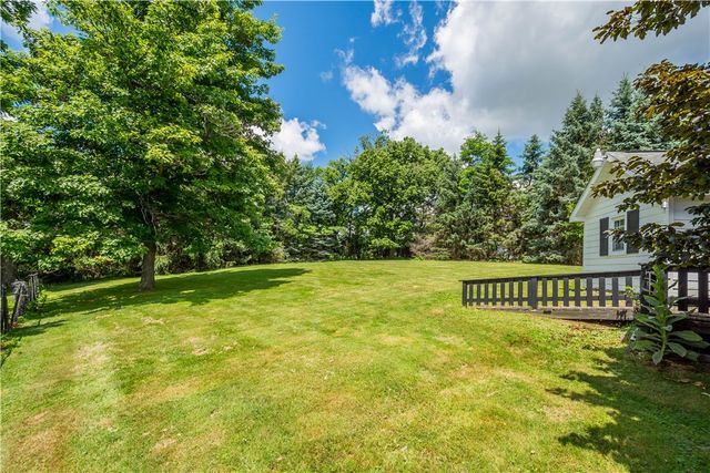 795 E Beau Street, South Strabane, PA 15301