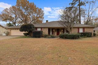 4400 Sherman Dr, Marshall, TX 75672