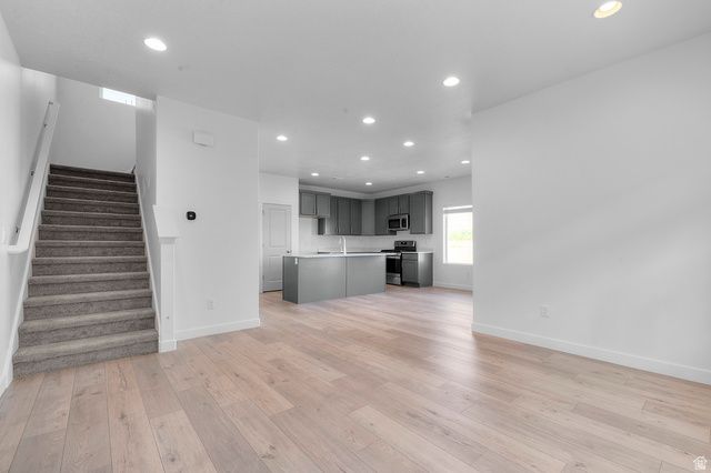 572 N BUFFALO GRASS LN, Lindon, UT 84042