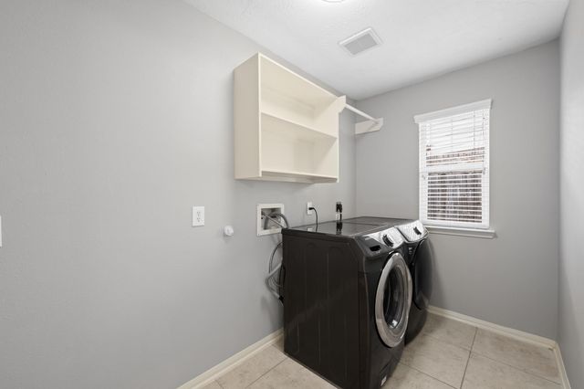 1855 Silent Shore Court, League City, TX 77573