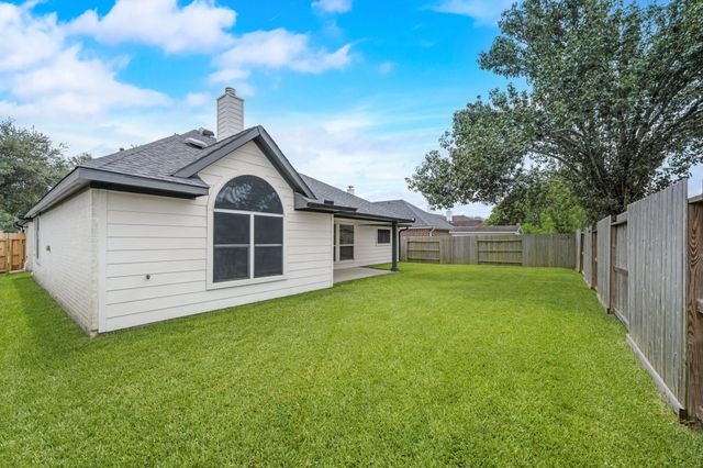 1855 Silent Shore Court, League City, TX 77573