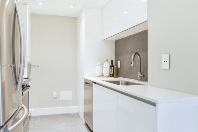 10275 Collins Ave 320, Bal Harbour, FL 33154