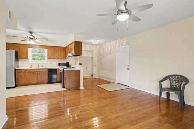 704 Wendy Ln., Conway, SC 29526