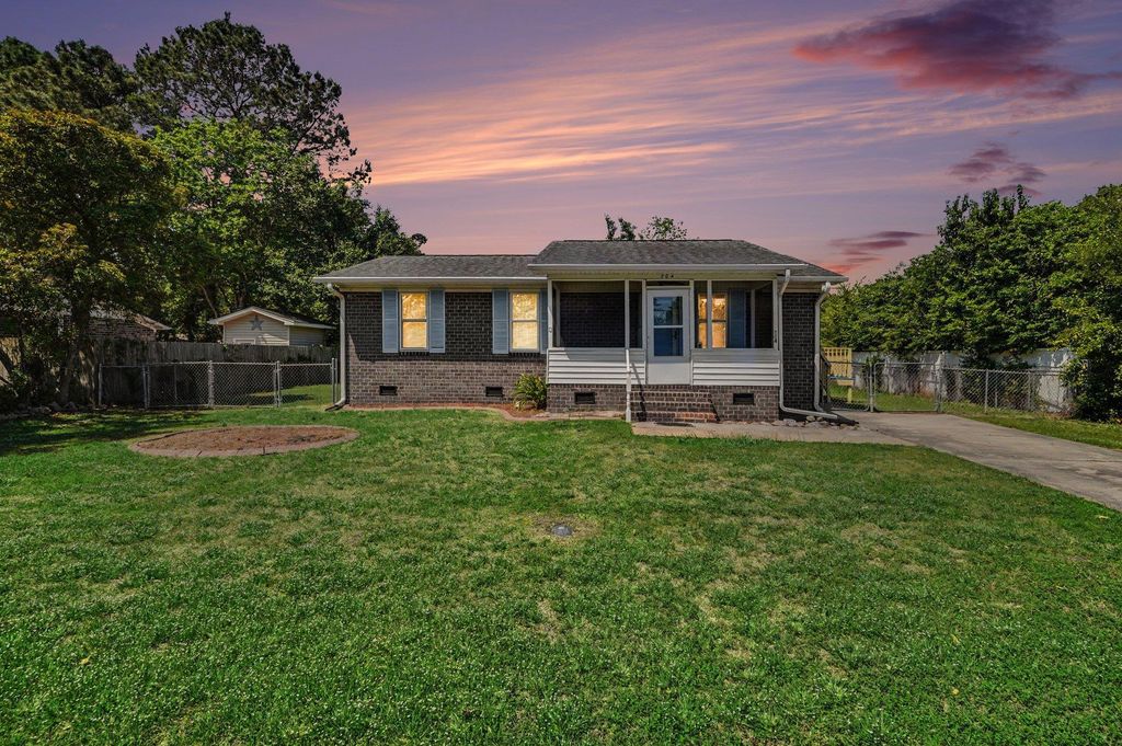 704 Wendy Ln., Conway, SC 29526