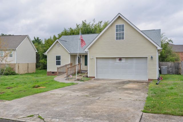 192 Round Tree Drive, Rossville, GA 30741