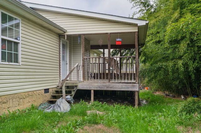 192 Round Tree Drive, Rossville, GA 30741