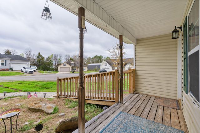 192 Round Tree Drive, Rossville, GA 30741