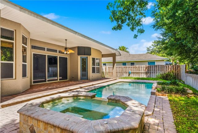 6220 Paddington Place, Vero Beach, FL 32967