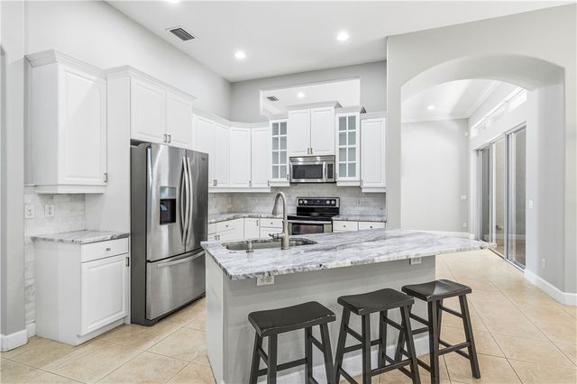 6220 Paddington Place, Vero Beach, FL 32967