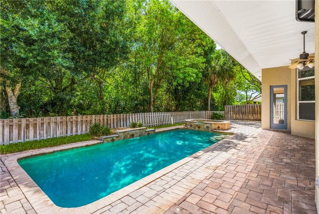 6220 Paddington Place, Vero Beach, FL 32967