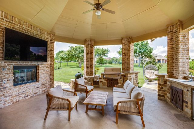671 Lakeridge Drive, Fairview, TX 75069