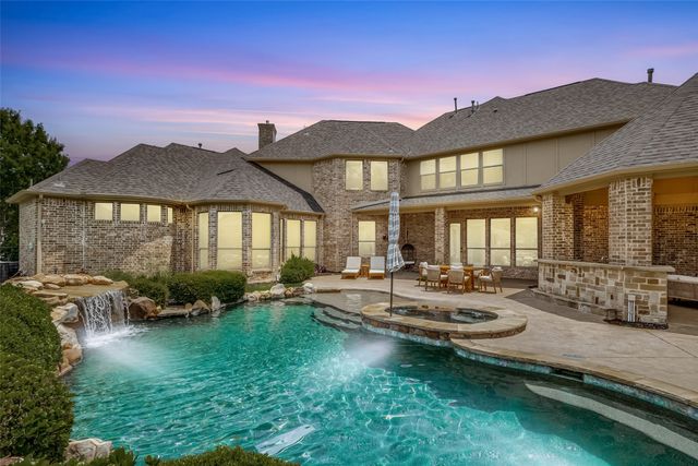 671 Lakeridge Drive, Fairview, TX 75069