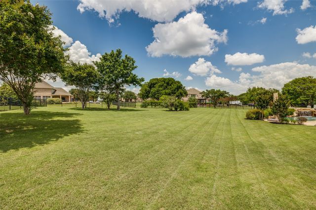 671 Lakeridge Drive, Fairview, TX 75069