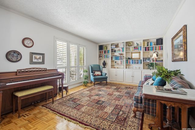 129 Sage Dr, Universal City, TX 78148