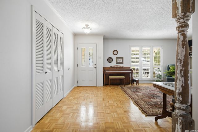 129 Sage Dr, Universal City, TX 78148