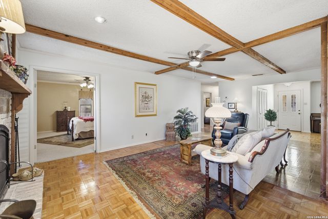 129 Sage Dr, Universal City, TX 78148