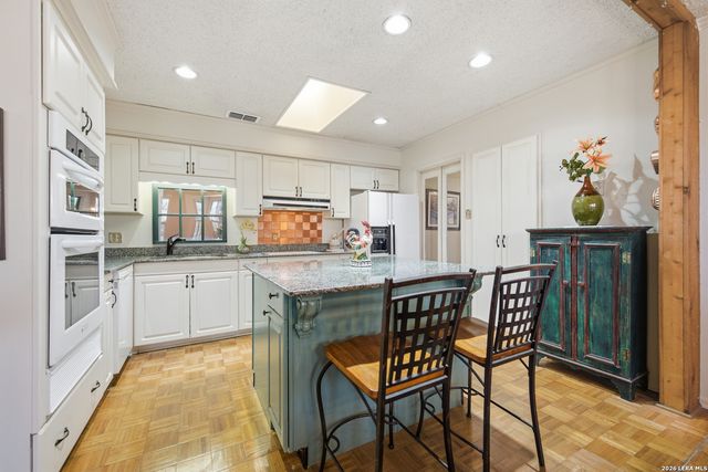 129 Sage Dr, Universal City, TX 78148