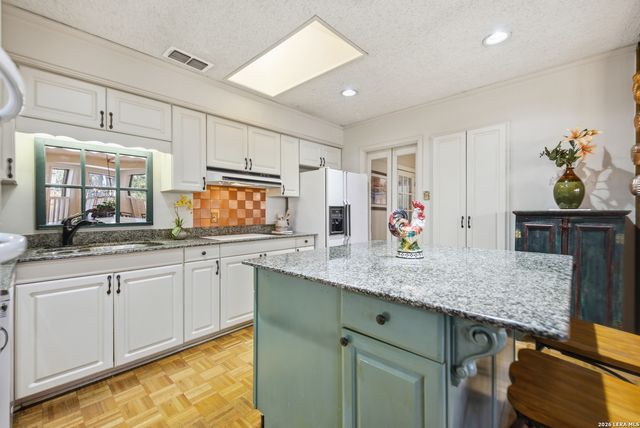 129 Sage Dr, Universal City, TX 78148